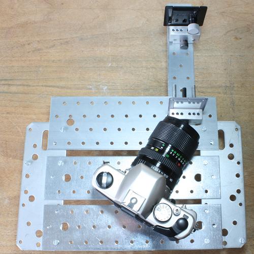 Modularspektrograph aus Eisenblechen mit Beugungsgitter